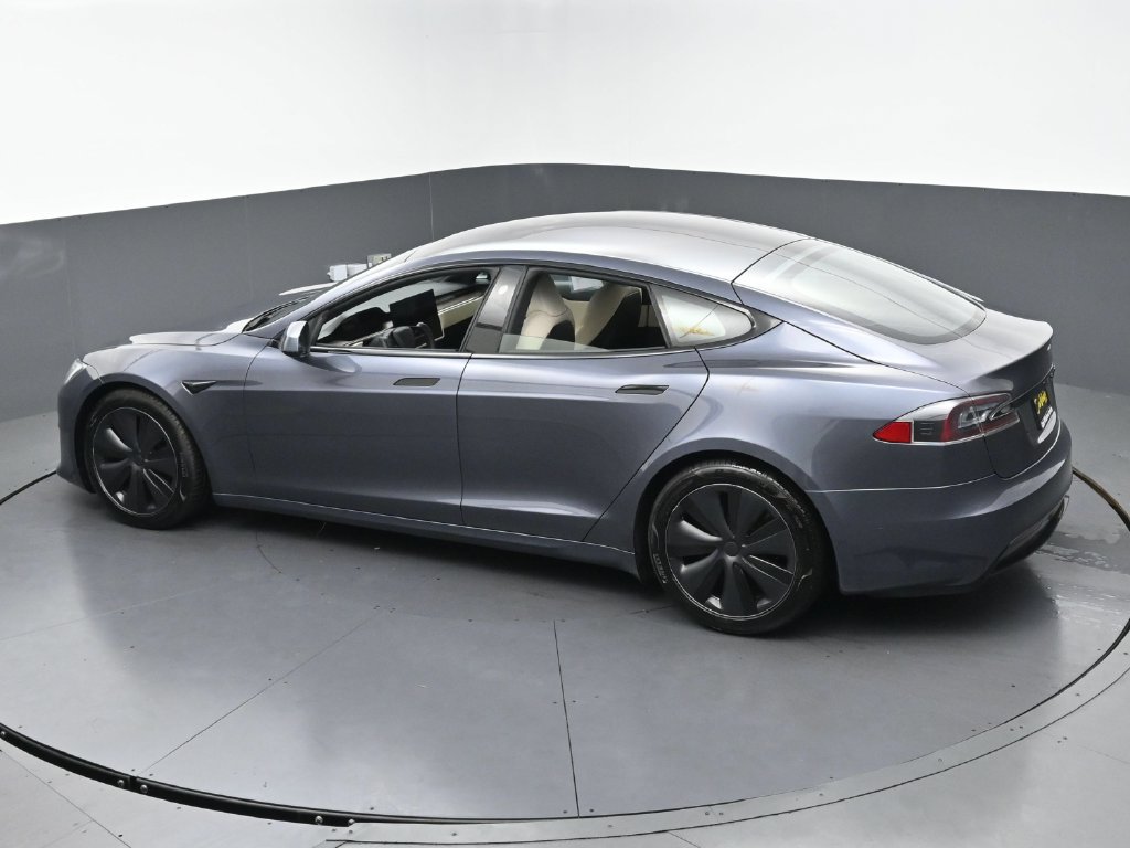Used 2022 Tesla Model S AWD/4WD image 41