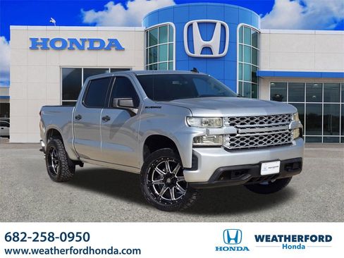 Used 2020 Chevrolet Silverado 1500 Custom w/ Custom Value Package image 1