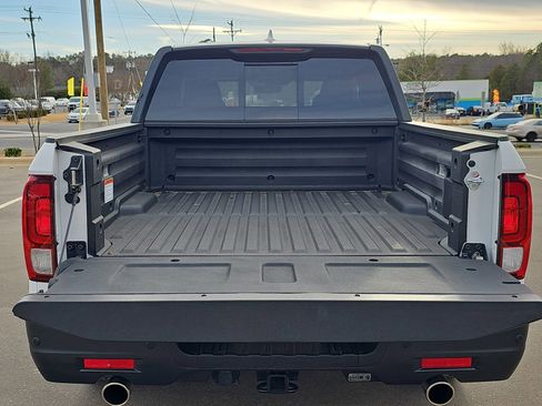 Used 2025 Honda Ridgeline TrailSport image 12