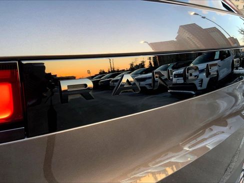 Used 2024 Land Rover Range Rover Sport SE image 9