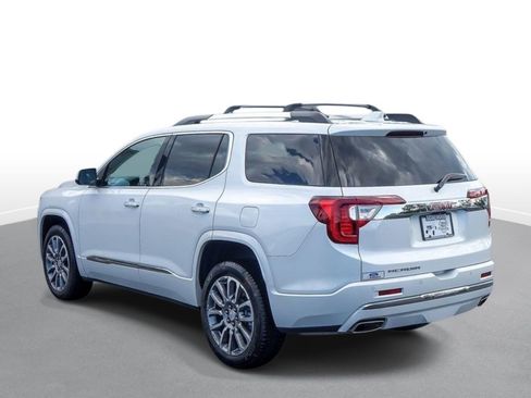 Used 2023 GMC Acadia Denali w/ Denali Technology Package FWD image 5