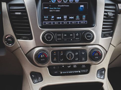 Used 2017 GMC Yukon XL Denali w/ Open Road Package AWD/4WD image 15