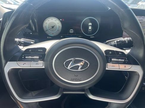 Used 2021 Hyundai Elantra Limited FWD image 16