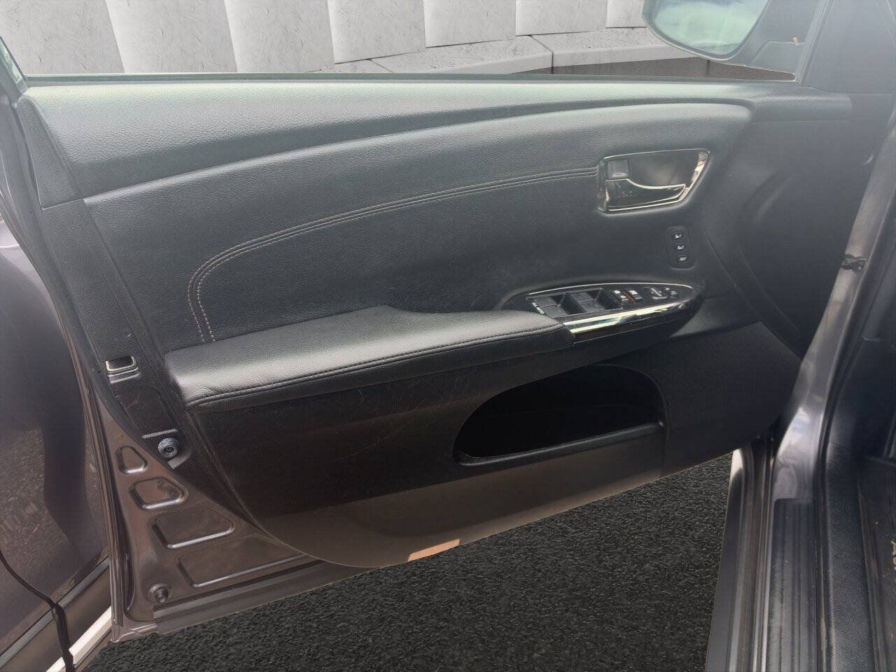 Used 2013 Toyota Avalon XLE Touring FWD image 14