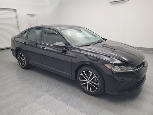 Used 2025 Volkswagen Jetta Sport FWD image 11