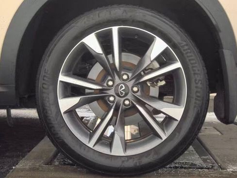 Used 2024 INFINITI QX60 Luxe w/ Vision Package FWD image 14