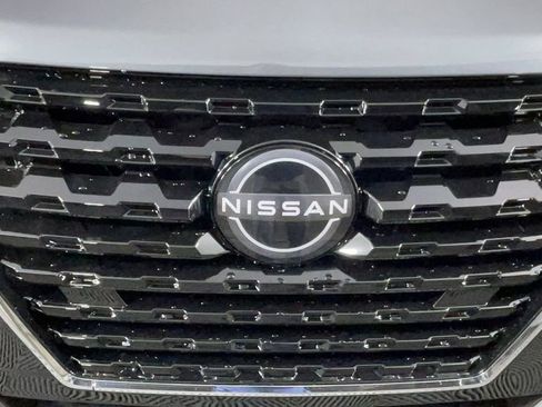 New 2025 Nissan Kicks Play S image 10