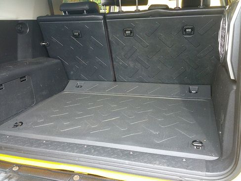 Used 2007 Toyota FJ Cruiser 4WD w/ Upgrade Pkg 2 image 8