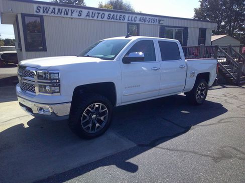 Used 2015 Chevrolet Silverado 1500 LTZ Z71 w/ LTZ Plus Package image 3