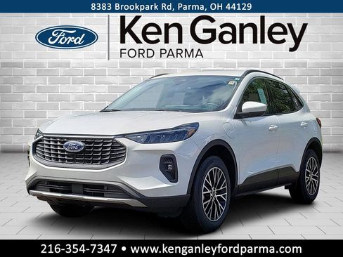 New 2024 Ford Escape SE image 1