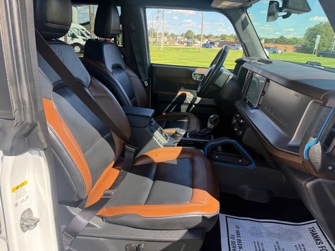 Certified 2023 Ford Bronco Outer Banks w/ Sasquatch Package AWD/4WD image 12