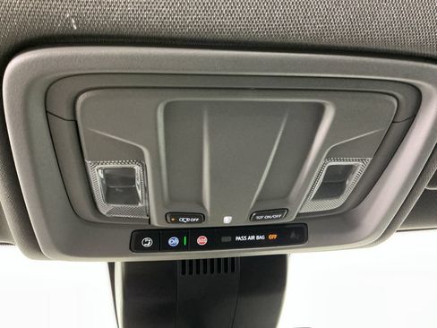 Used 2023 Chevrolet Silverado 1500 Custom Trail Boss w/ LPO, Dark Essentials Package AWD/4WD image 17