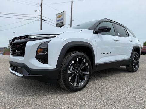 New 2026 Chevrolet Equinox RS AWD/4WD image 2
