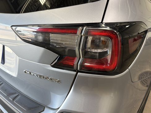 Certified 2024 Subaru Outback Premium AWD/4WD image 18