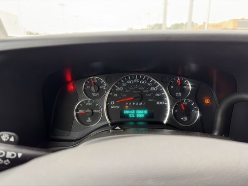 Used 2024 Chevrolet Express 3500 LT w/ LT Preferred Equipment Group image 17