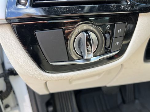 Used 2020 BMW 530i w/ Convenience Package RWD image 37