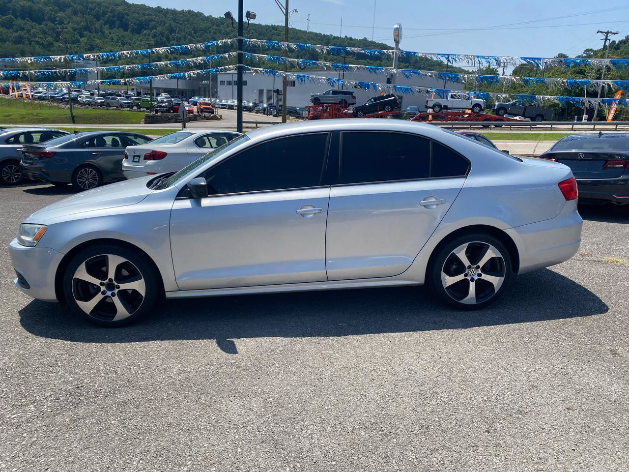 Used 2013 Volkswagen Jetta S FWD image 3