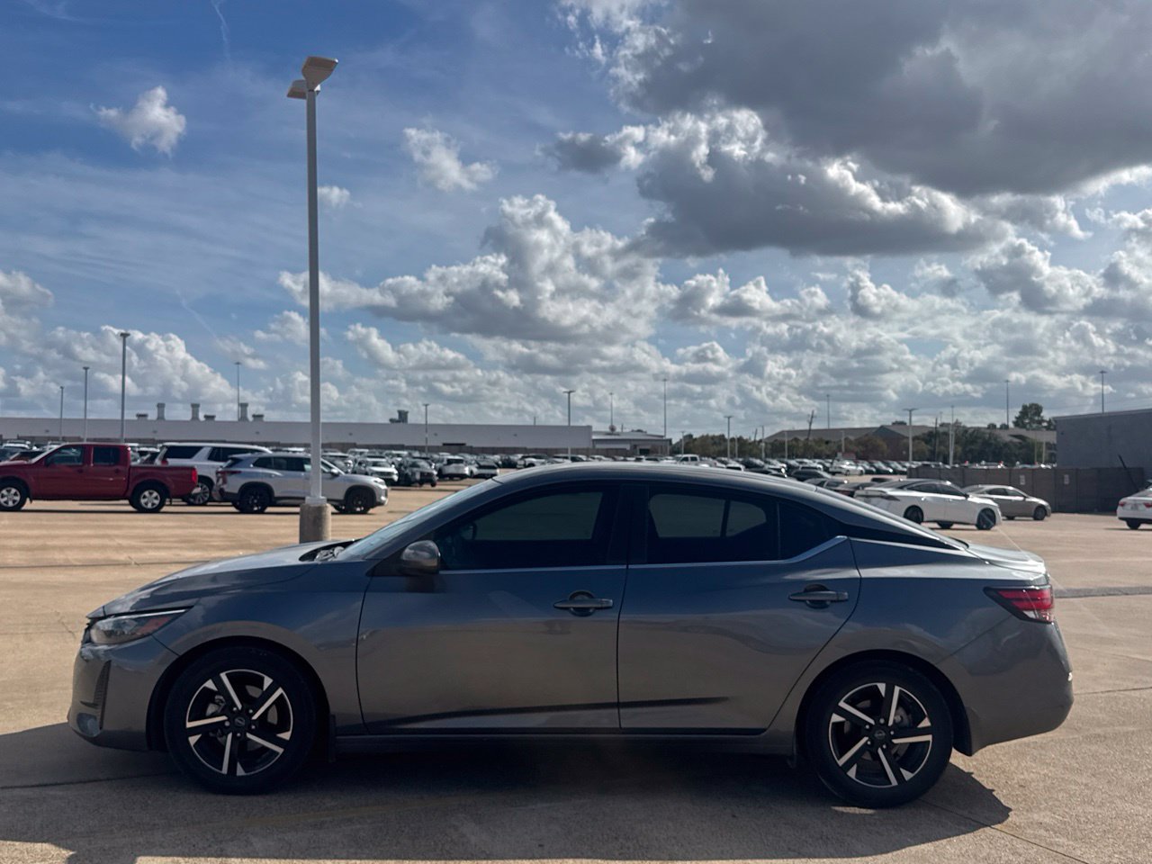 Used 2025 Nissan Sentra SV w/ Trunk Package FWD image 17