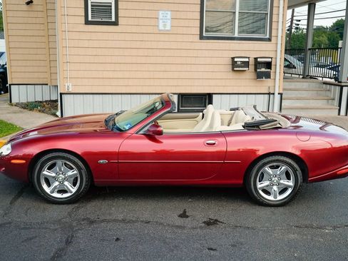Used 1997 Jaguar XK8 Convertible RWD image 8