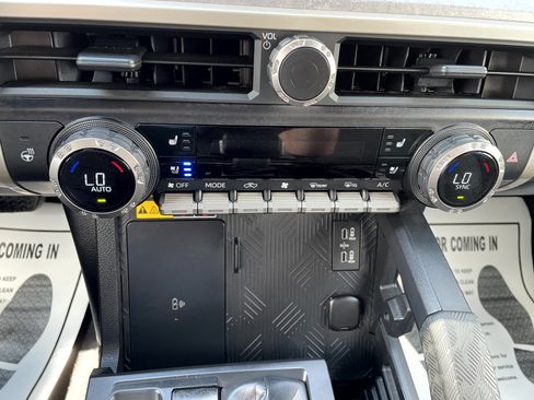 Used 2024 Toyota Tacoma 4x4 Double Cab Hybrid image 18