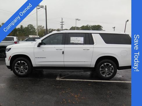 New 2026 Chevrolet Suburban LS RWD image 6