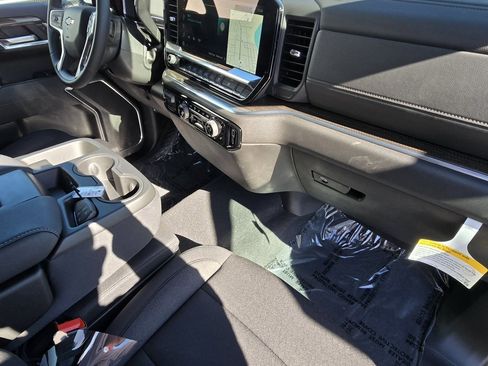 Used 2025 Chevrolet Silverado 1500 LT w/ Safety Package RWD image 14