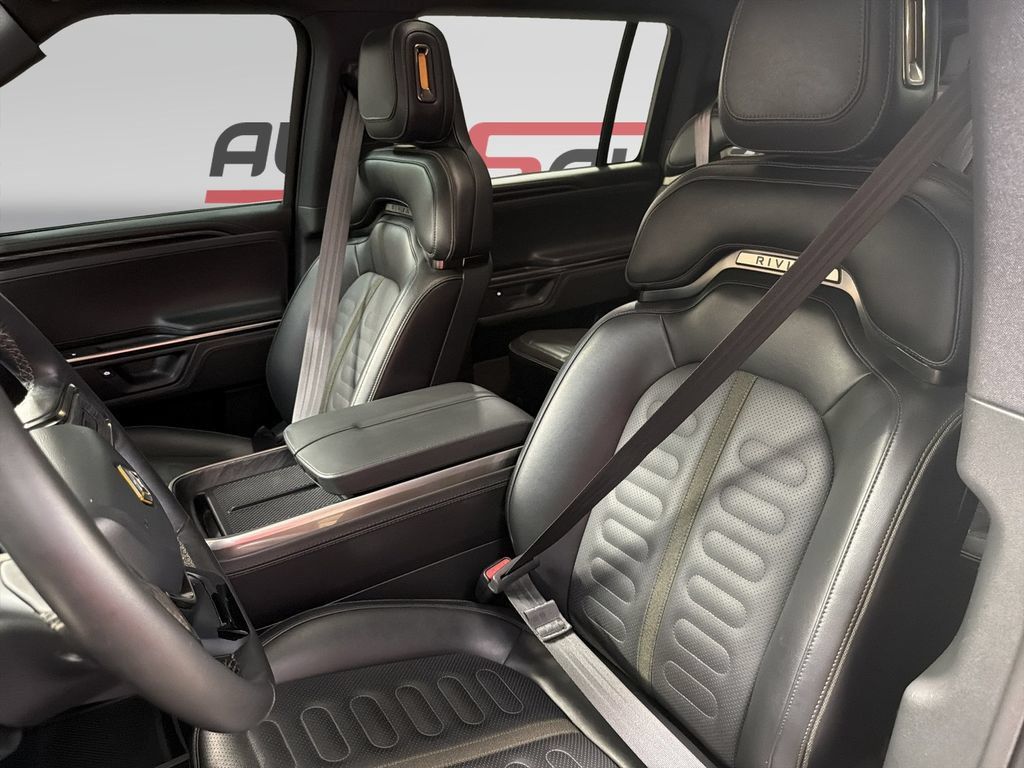 Used 2025 Rivian R1S Adventure Dual AWD/4WD image 11