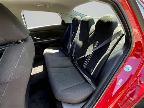 Used 2023 Hyundai Elantra SEL w/ Convenience Package FWD image 18
