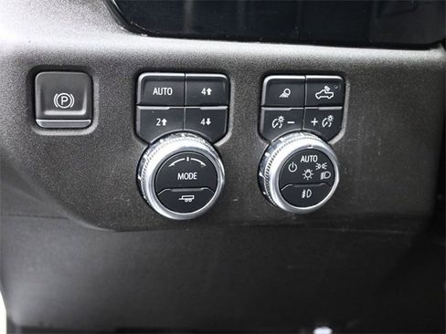 Used 2024 GMC Sierra 2500 SLT w/ SLT Convenience Package image 18