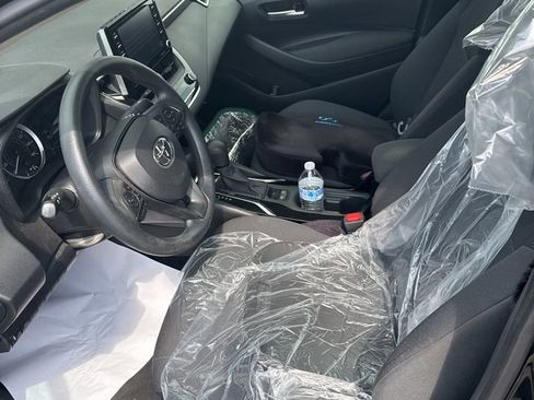 Used 2021 Toyota Corolla LE image 8