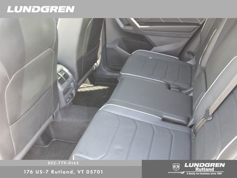 Used 2024 Volkswagen Tiguan SEL R-Line AWD/4WD image 19