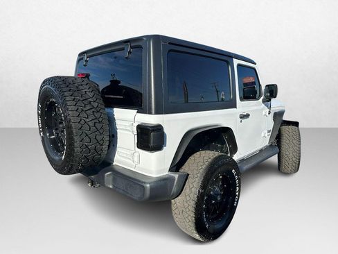 Used 2019 Jeep Wrangler Sport image 3