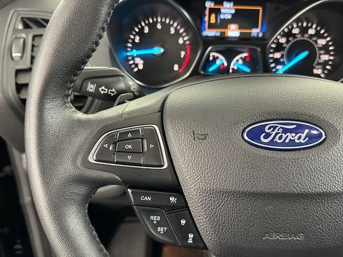 Used 2018 Ford Escape SE w/ Ford Safe & Smart Package AWD/4WD image 23
