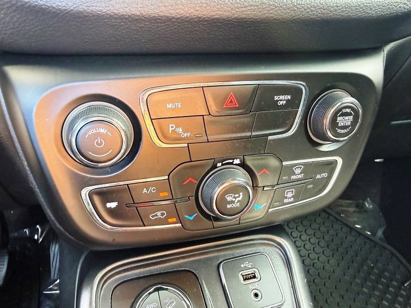 Used 2018 Jeep Compass Trailhawk w/ Leather Interior Group AWD/4WD image 24
