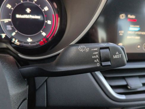 Used 2024 Alfa Romeo Giulia Ti w/ Performance Driving Package image 26