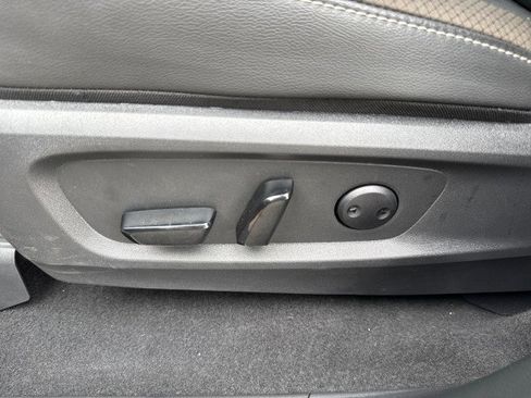 Used 2024 Nissan Pathfinder SL image 14