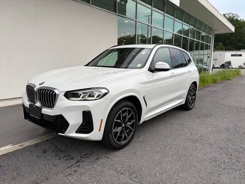 Used 2024 BMW X3 xDrive30i w/ Premium Package AWD/4WD image 3