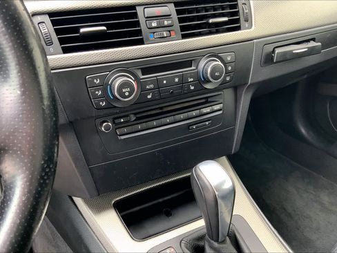 Used 2011 BMW 335i Coupe image 32