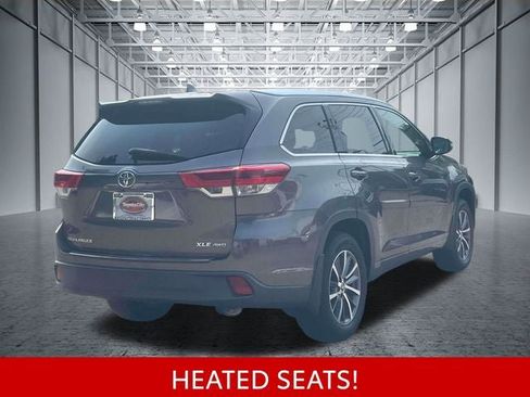 Used 2017 Toyota Highlander XLE AWD/4WD image 8