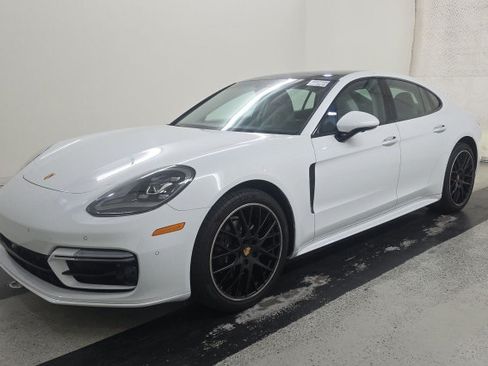 Used 2023 Porsche Panamera Platinum Edition RWD image 2