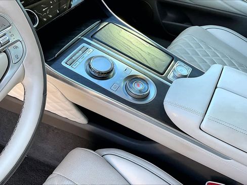 Used 2023 Genesis GV80 3.5T w/ Prestige Package image 17