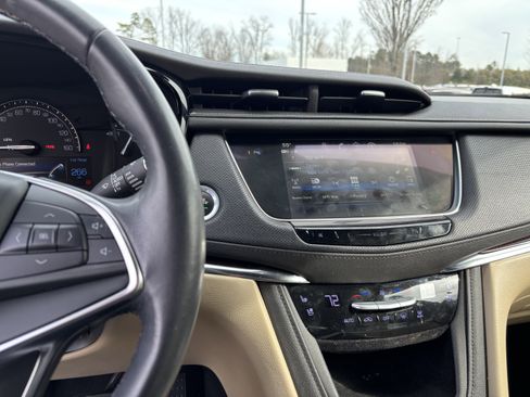 Used 2018 Cadillac XT5 Premium Luxury image 31