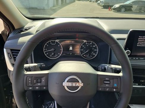 New 2026 Nissan Rogue SV FWD image 17