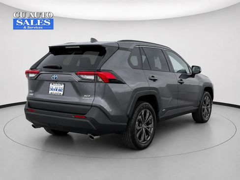 Used 2023 Toyota RAV4 XLE Premium AWD/4WD image 7