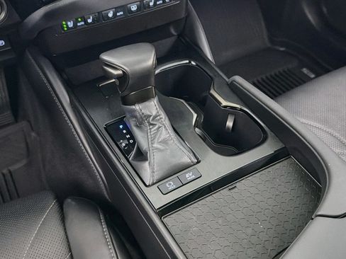 Used 2025 Lexus ES 300h w/ Accessory Package (Z2) FWD image 5