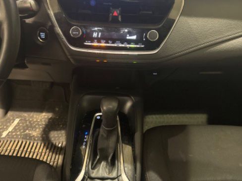 Used 2024 Toyota Corolla SE image 13