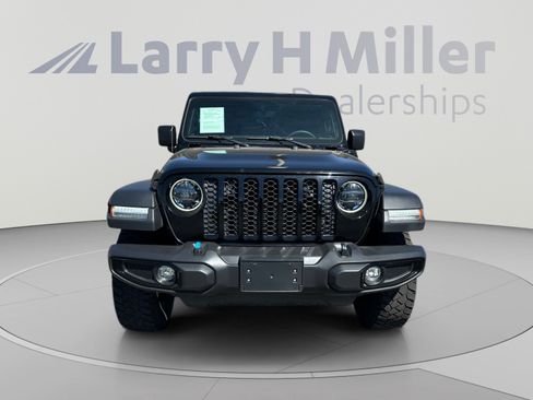 Used 2023 Jeep Wrangler Unlimited w/ 8.4" Radio Group AWD/4WD image 8