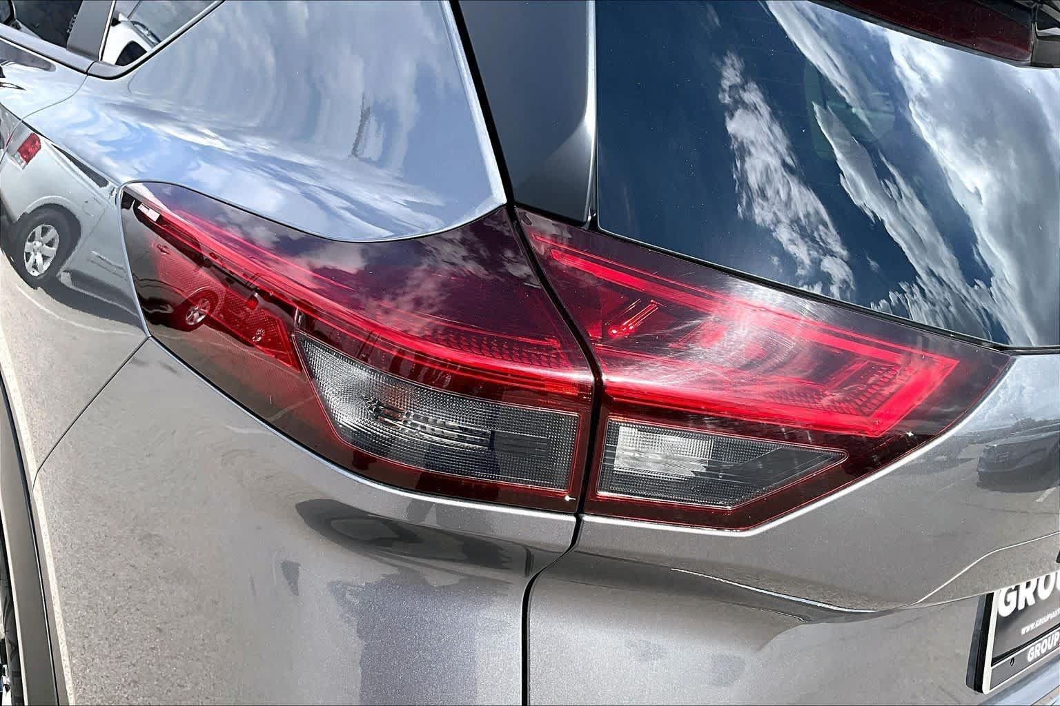 Used 2023 Nissan Rogue SV w/ SV Premium B Package FWD image 29