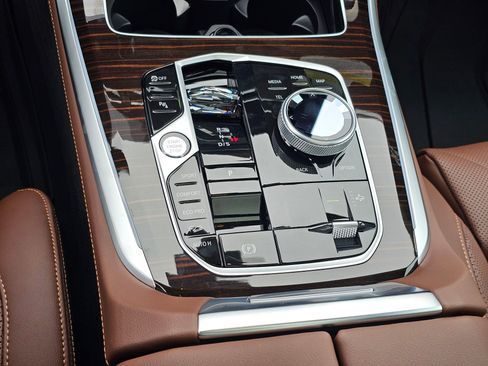 New 2026 BMW X5 xDrive40i w/ Executive Package image 54