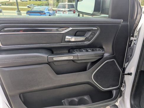 Used 2022 RAM 1500 Laramie w/ Sport Appearance Package AWD/4WD image 11